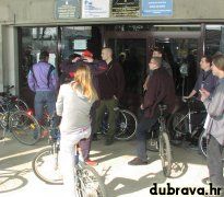 43 biciklijada - potpisivanje peticije